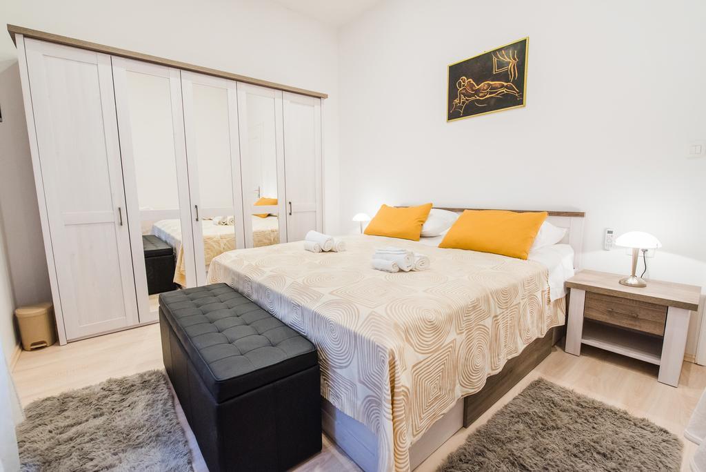 Apartment Vetom Split Bagian luar foto
